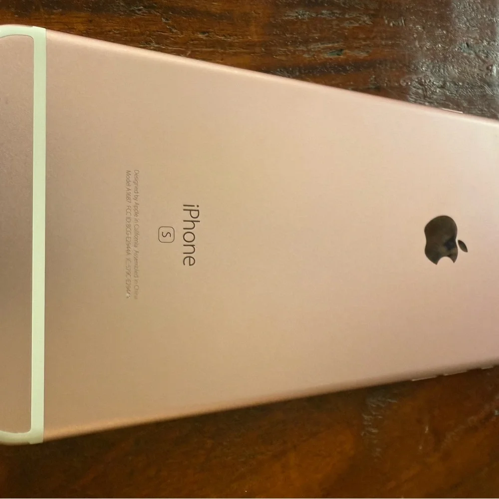 Apple iPhone - Elegant Pink Finish, iPhone 6s , great condition